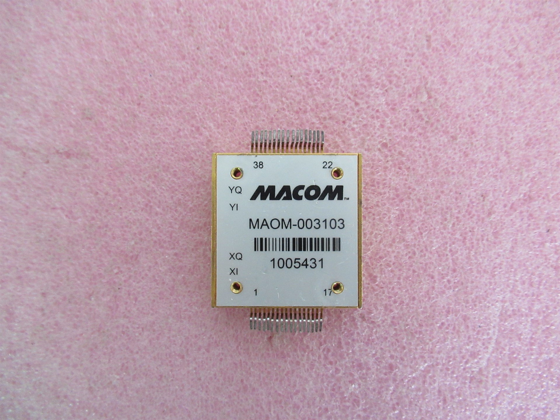 MACOM MAOM-003103 100Gbps Transponder, DP-QPSK LN Modulator