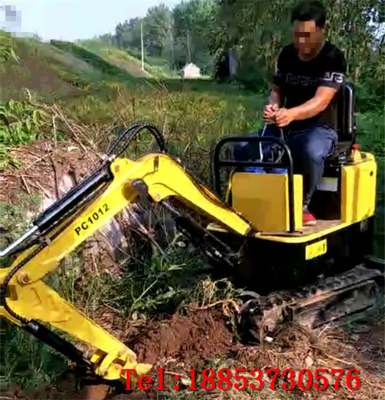 贵州履带式微山地用液压农用微型挖坑机