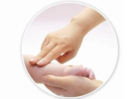 毕节哪里有正规中医针灸培训小儿推拿培训班图