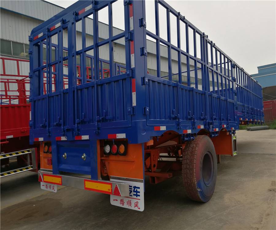 深圳仓栏半挂车价格行情山东梁山车厢厂