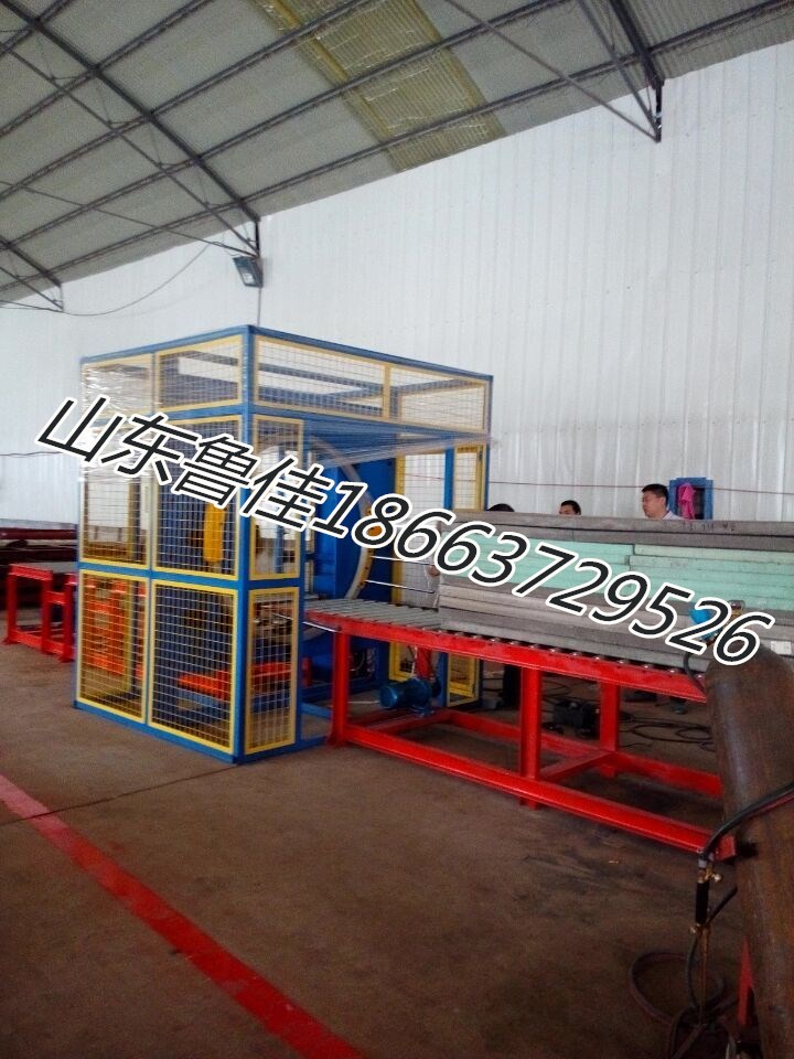 LJ-SP1600L隔墙板缠绕膜包装机