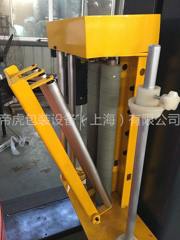 圆筒包装机无纺布缠绕机裹膜机滚筒缠绕膜机