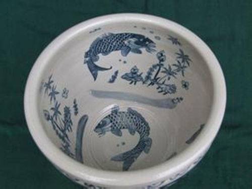 大明万历瓷鱼缸价格怎么样还在涨吗