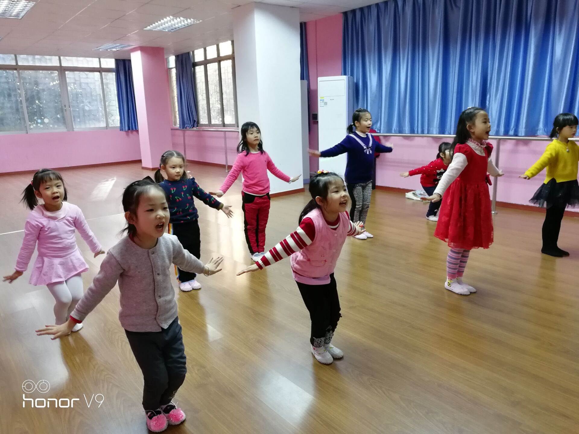 三水婧姿舞蹈培训三水儿童中国舞培训少儿中国舞教学图片_高清图-三水婧姿舞蹈中心