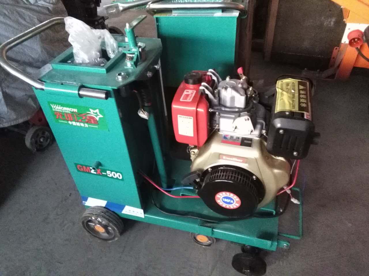 柴油型切割机  沥青水泥路切割机