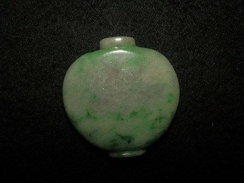 【现今清代翡翠鼻烟壶价值多少钱】价格,厂家
