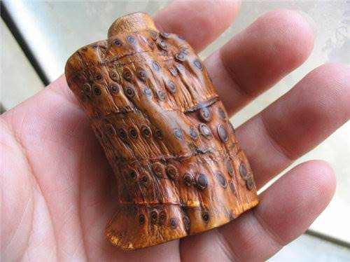 【怎么分析根雕鼻烟壶私下交易价格】价格,厂