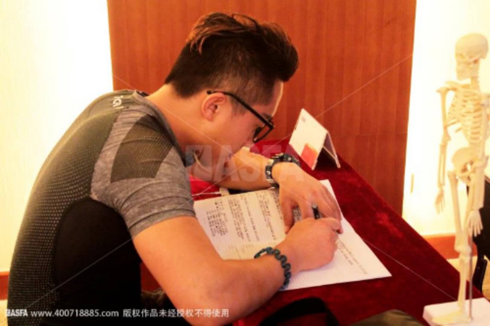 【如何去选择健身教练培训机构】价格,厂家,健