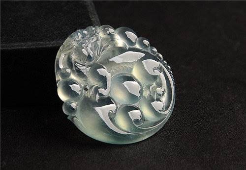 【哪家老坑玻璃种翡翠私下交易公司正规】价格