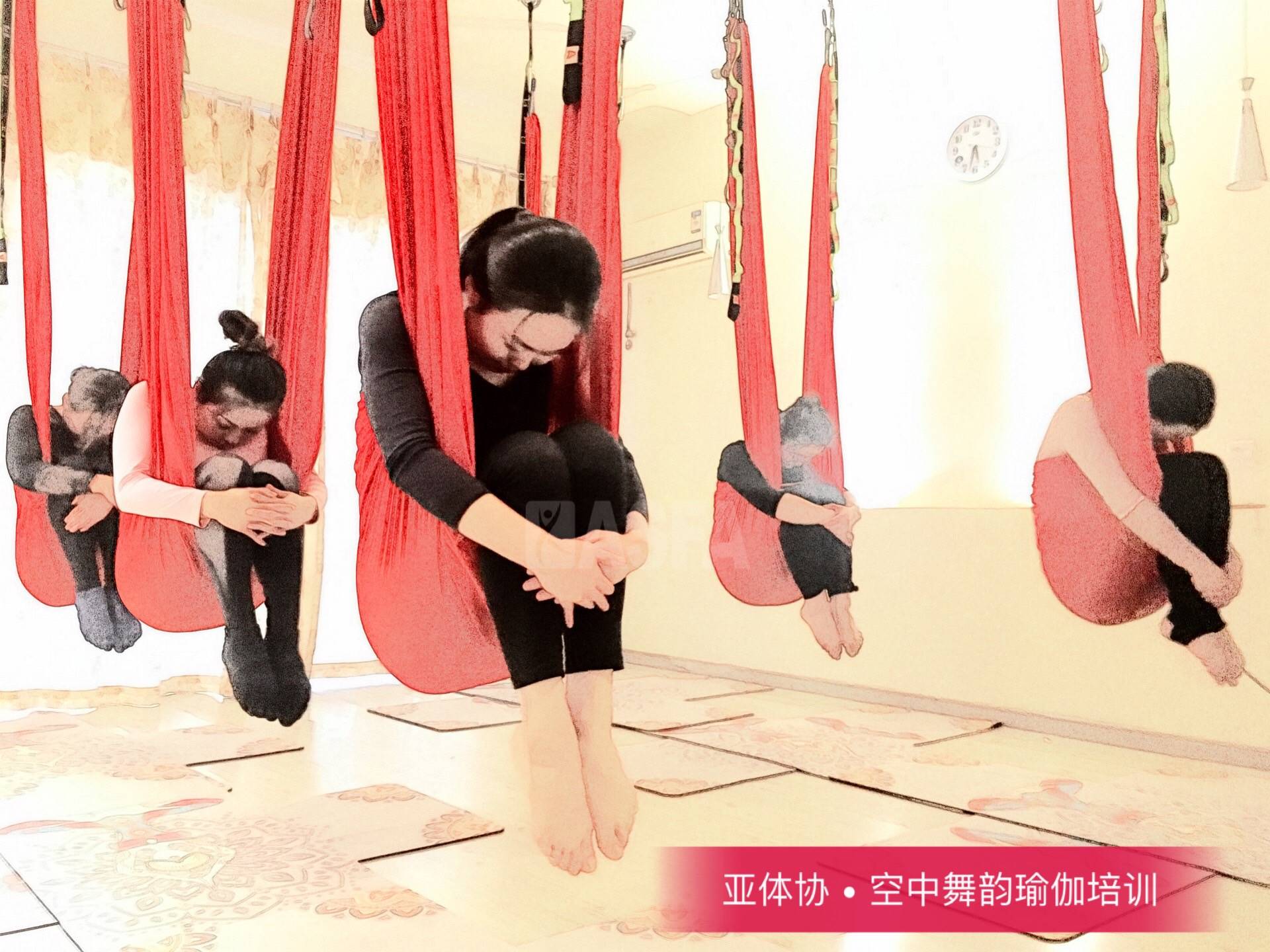深圳哪里有空中瑜伽培训班图片_高清图-亚体协