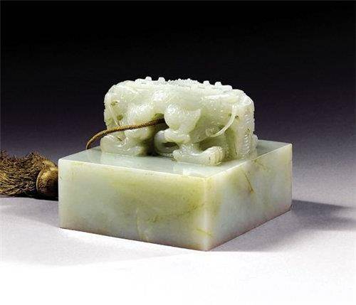 【乾隆青玉螭龙玉玺的市场行情怎么样】价格,