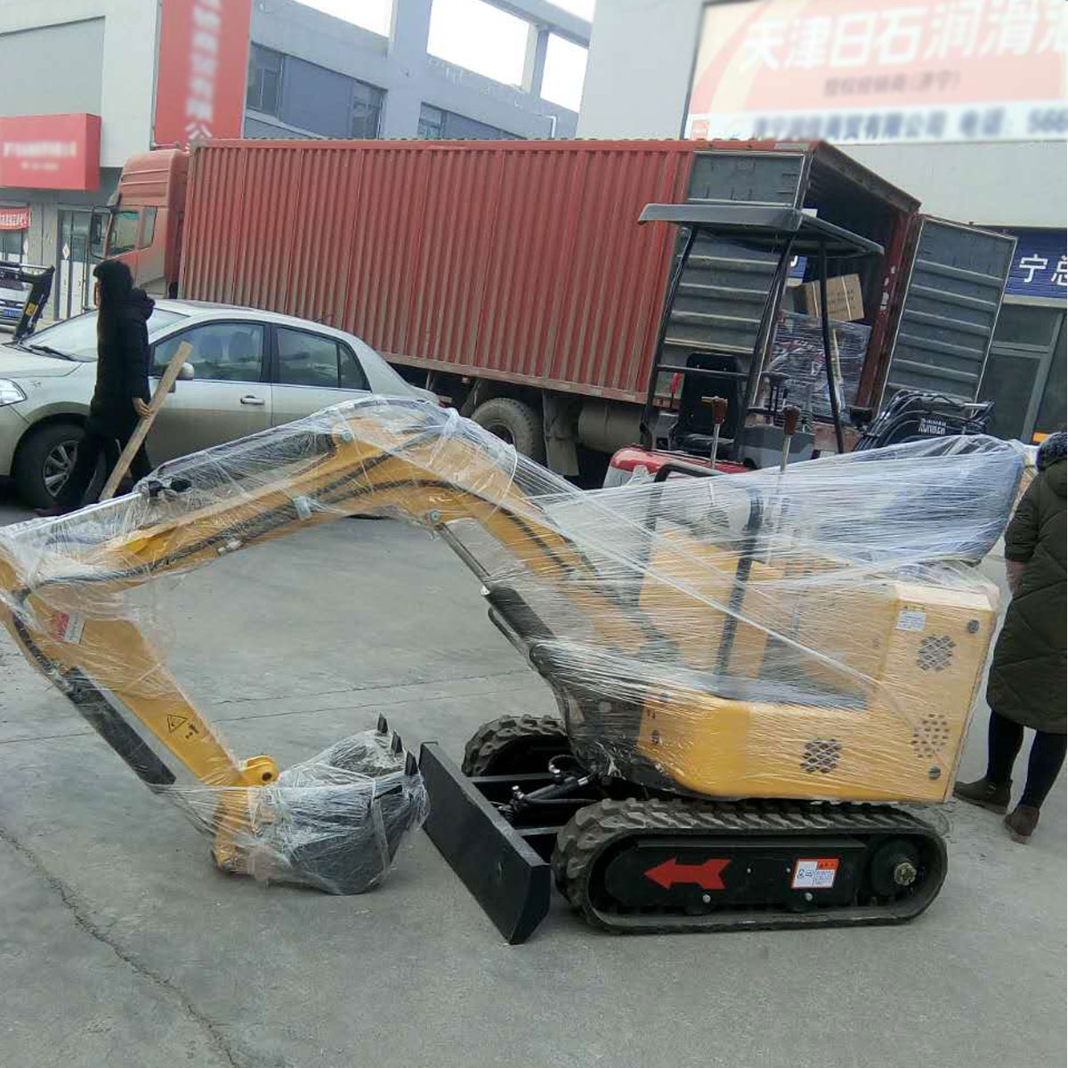 哪里有卖多功能的小型挖掘机的