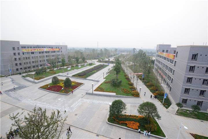 四川天一学院2018年单招学费图片_高清图-五