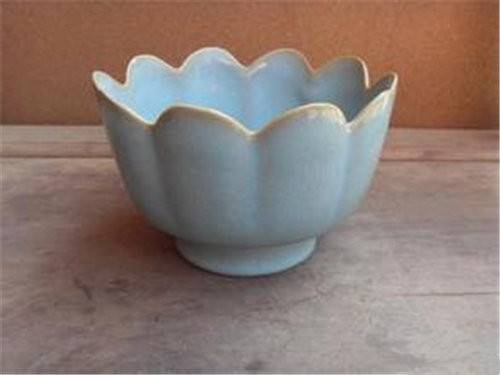 【哪里有正规交易汝窑瓷器的平台怎么买卖鉴定