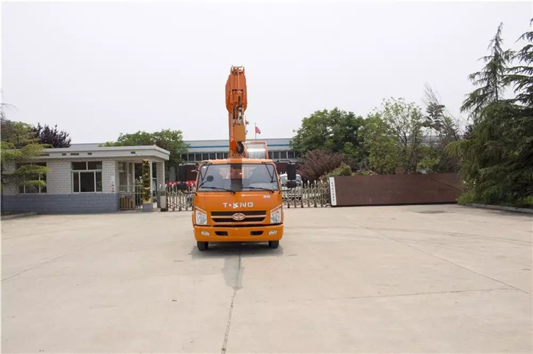 8吨吊车厂家  唐骏8吨汽车