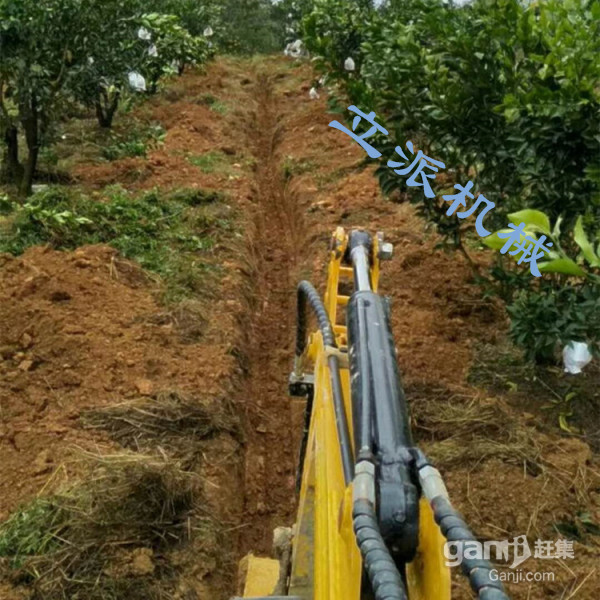 小型挖掘机 农用家用挖掘机 挖土小沟机