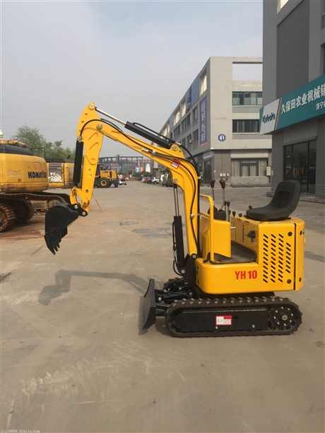 小型挖掘机视频表演 大全