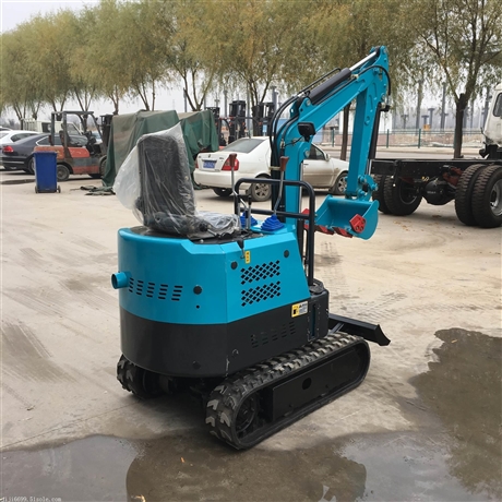 小型挖掘机视频表演 大全