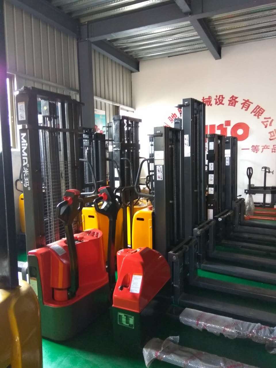 广州电动叉车（电动搬运车堆高车)厂家直销