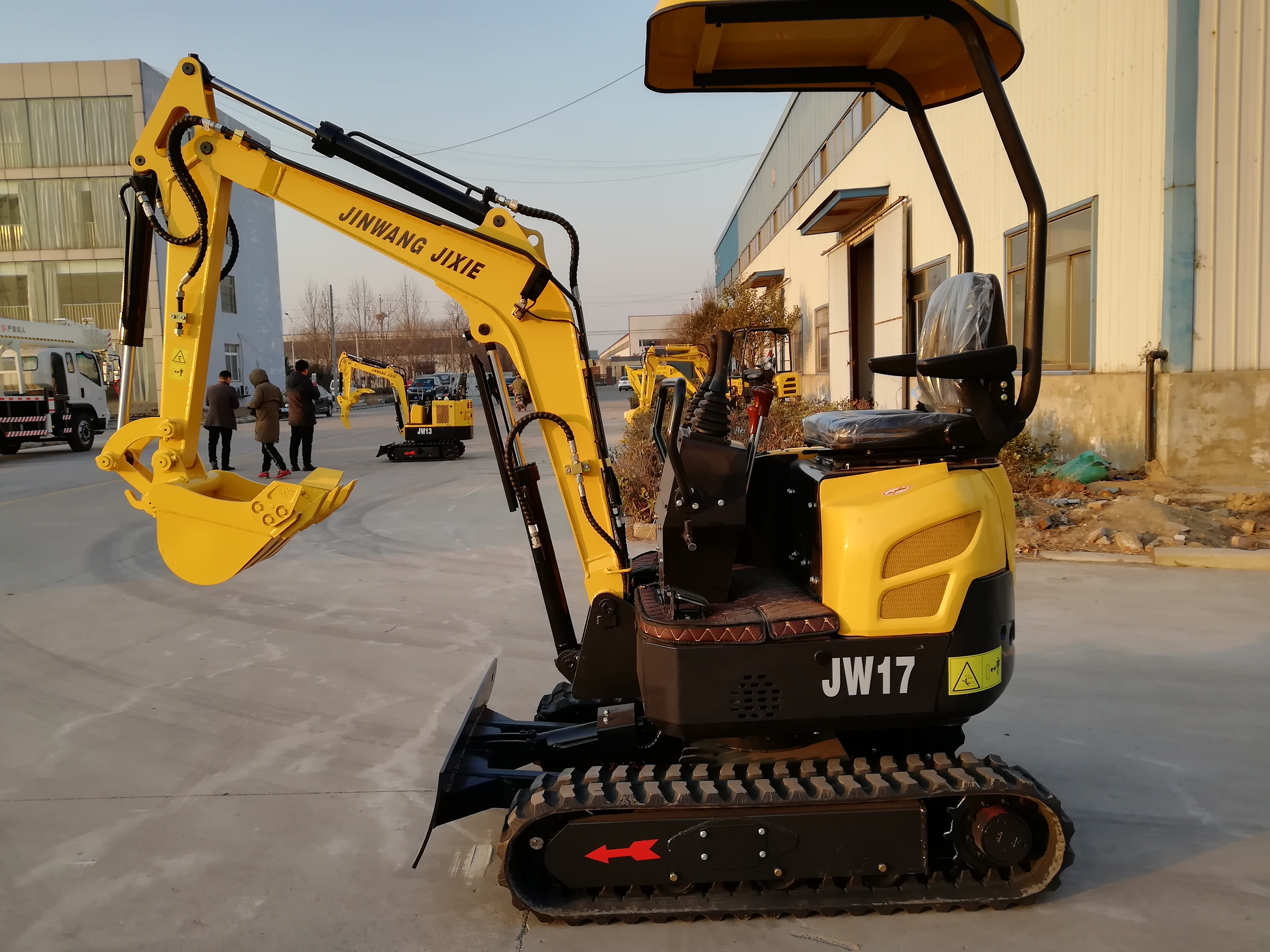 福建厦门厂家直销农用小型挖掘机市场