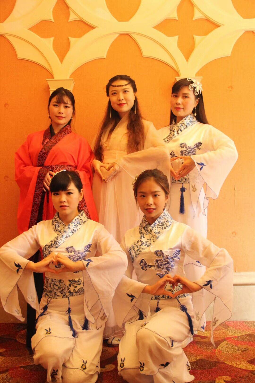 学会吉他弹唱 少儿学尤克里里 成都吉他培训图