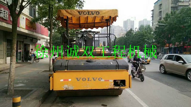 出售个人徐州英格索兰DD130双钢轮压路