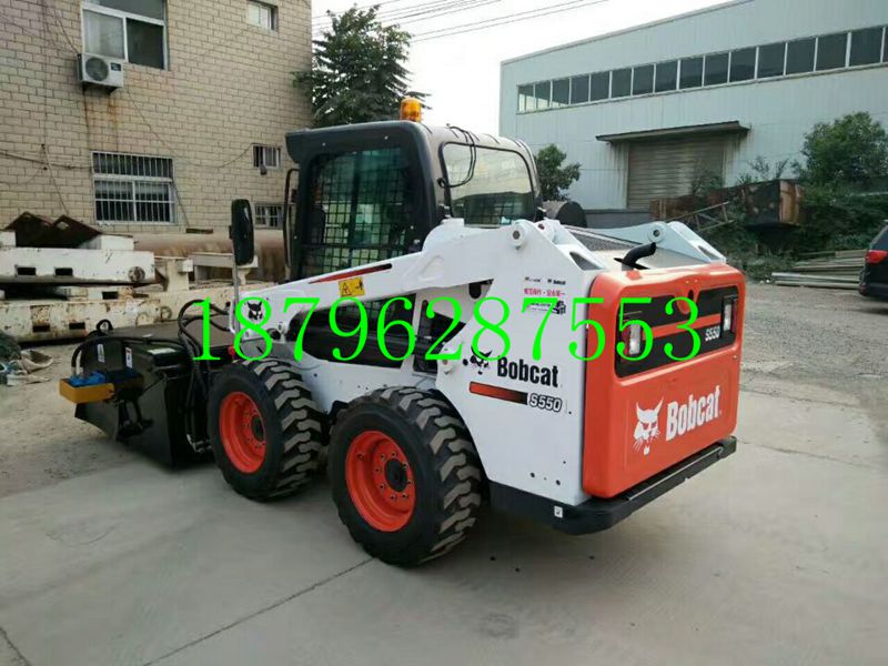 山猫S550滑移装载机前挡风玻璃