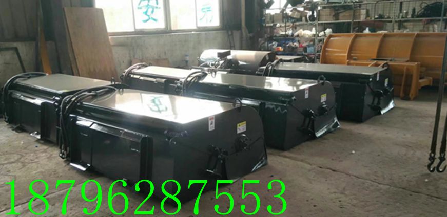 山猫S550滑移装载机清扫器
