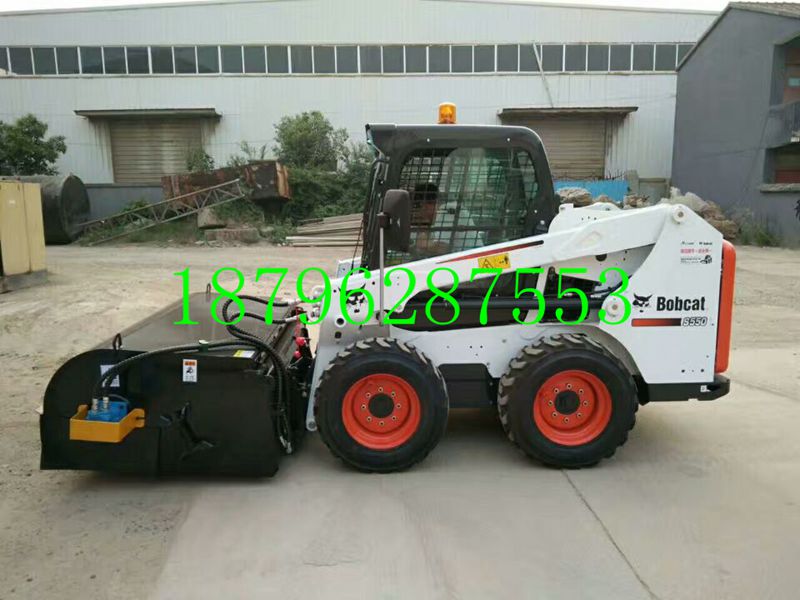 山猫S550滑移装载机清扫器