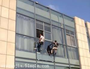 伟德国际中建二局取得异形幕墙钢制活动挂篮施工方法专利