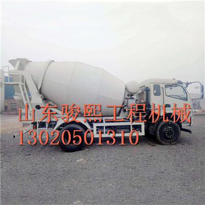 移动式混凝土搅拌车 移动式混凝土搅拌车的
