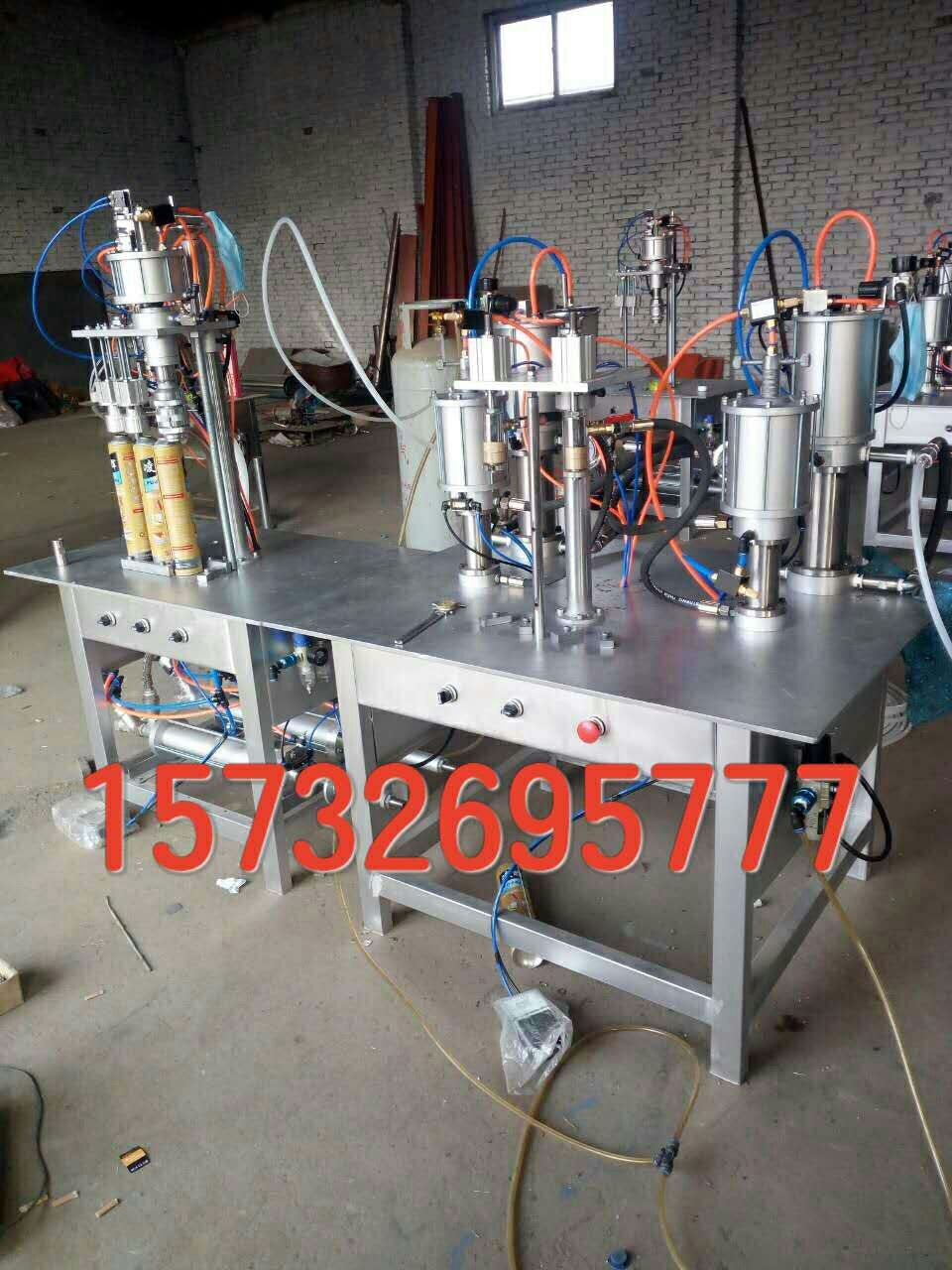 精准控制灌装聚氨酯发泡胶填充剂生产机器