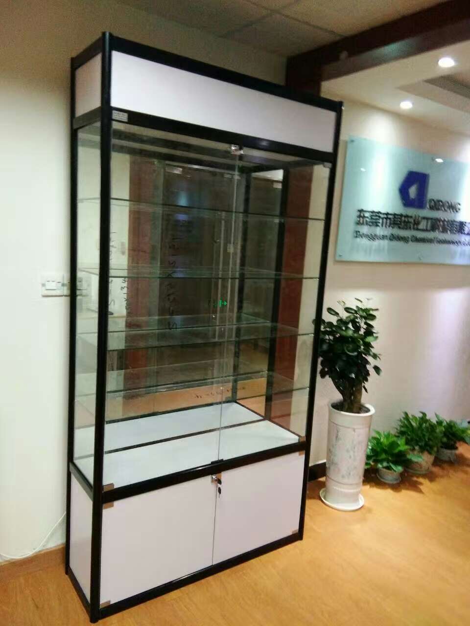 厦门精品展柜惠安展示柜中岛柜玻璃展柜柜台