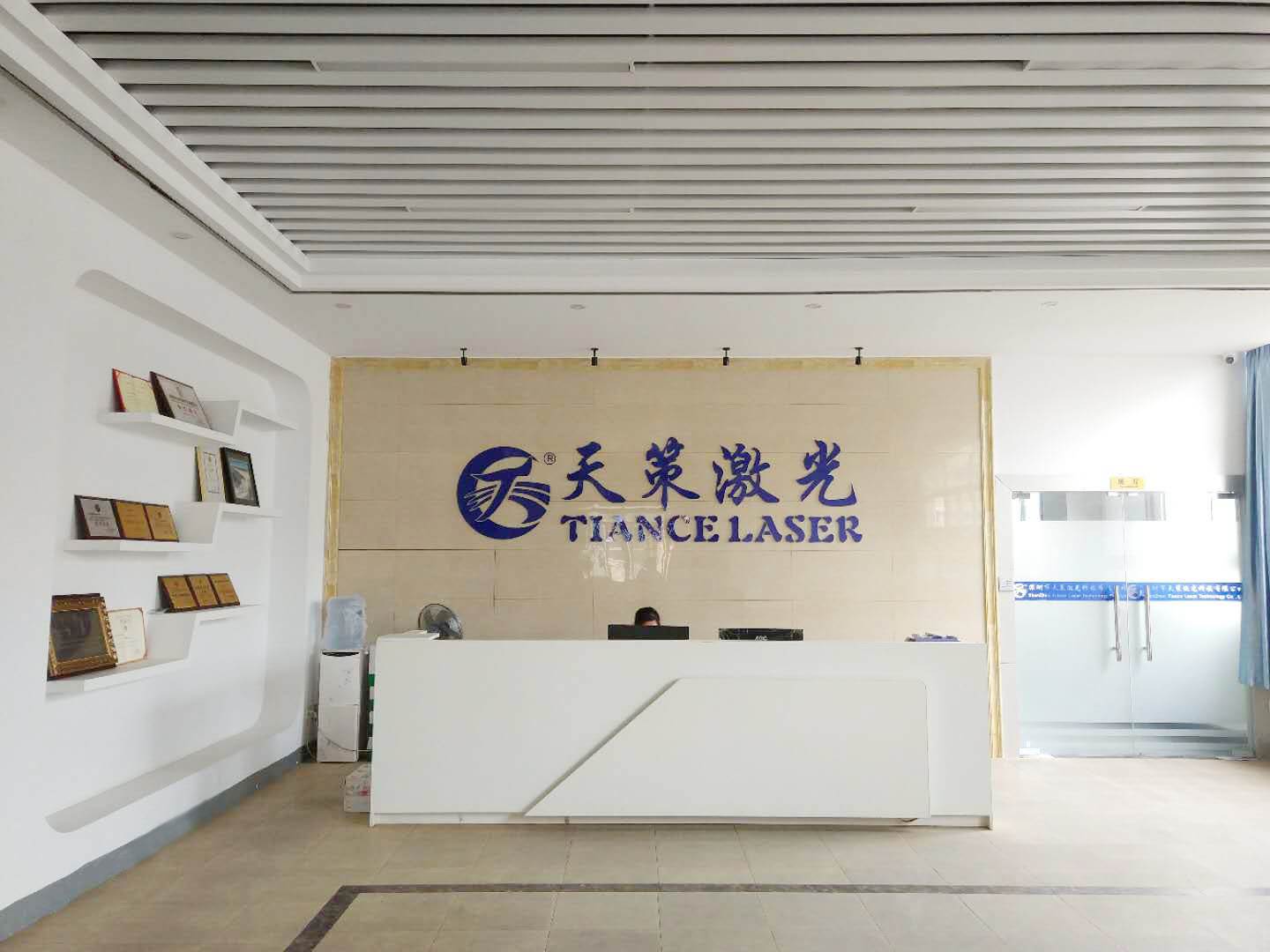 供应深圳不锈钢激光焊接机设备