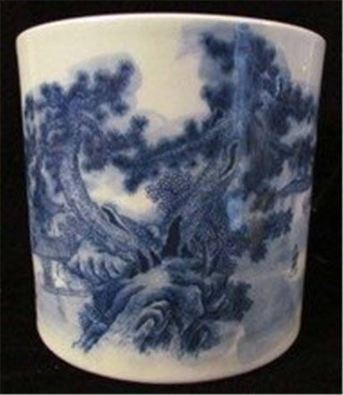 2018年乾隆青花笔筒拍卖快