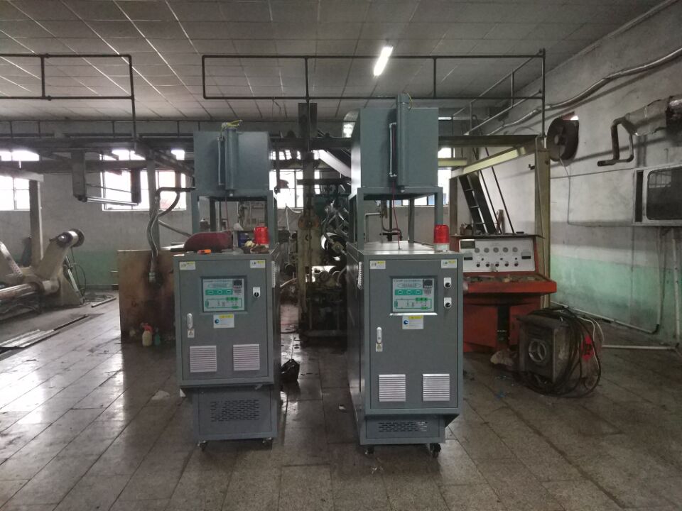 油式模温机、辊筒导热油加热器价格