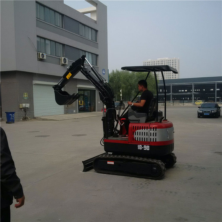 山区专用微型履带式液压挖掘机