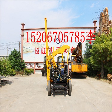 小四轮护栏打桩机厂家，自行式四轮驱动