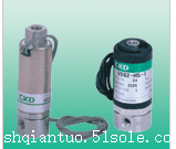 工作原理：日本CKD小型直动式3通电磁阀 