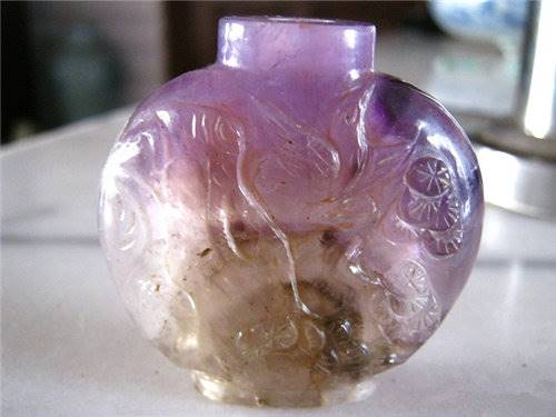 新闻资讯 清代紫水晶鼻烟壶能不能参加大型拍卖   清代鼻烟壶价格