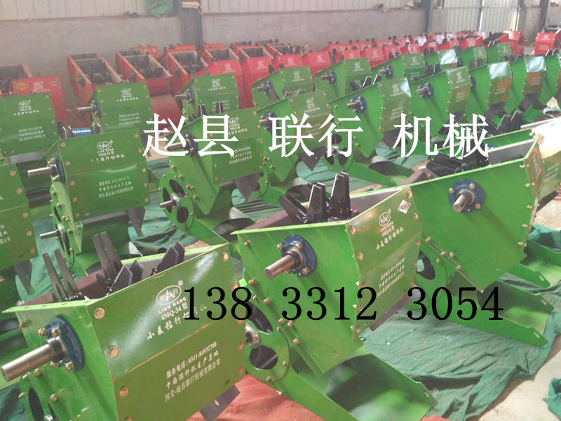 小麦收割机粉碎抛洒机风机的价格