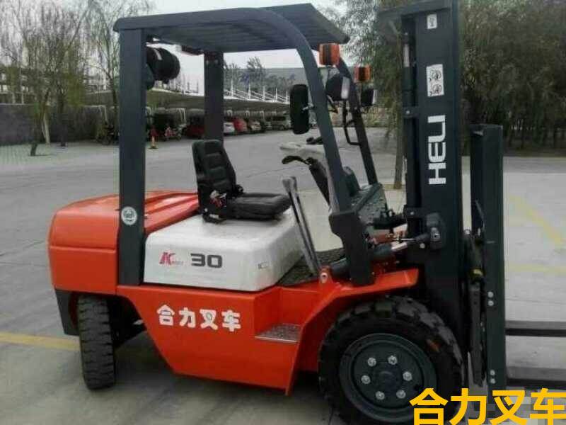 合力四吨二手叉车,柴油三吨半叉车价格