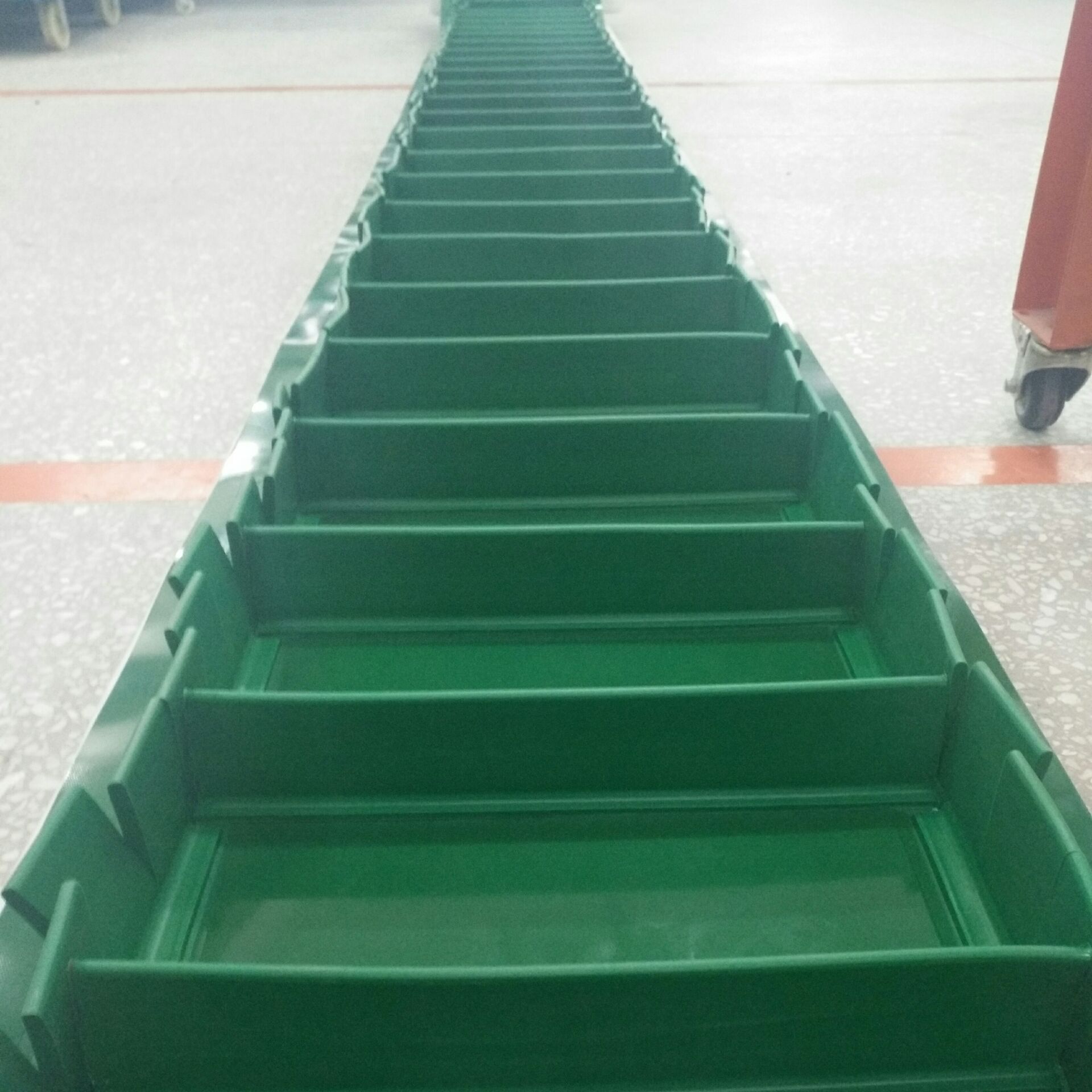 厂家直销大量供应PVC输送带快递物流分拣