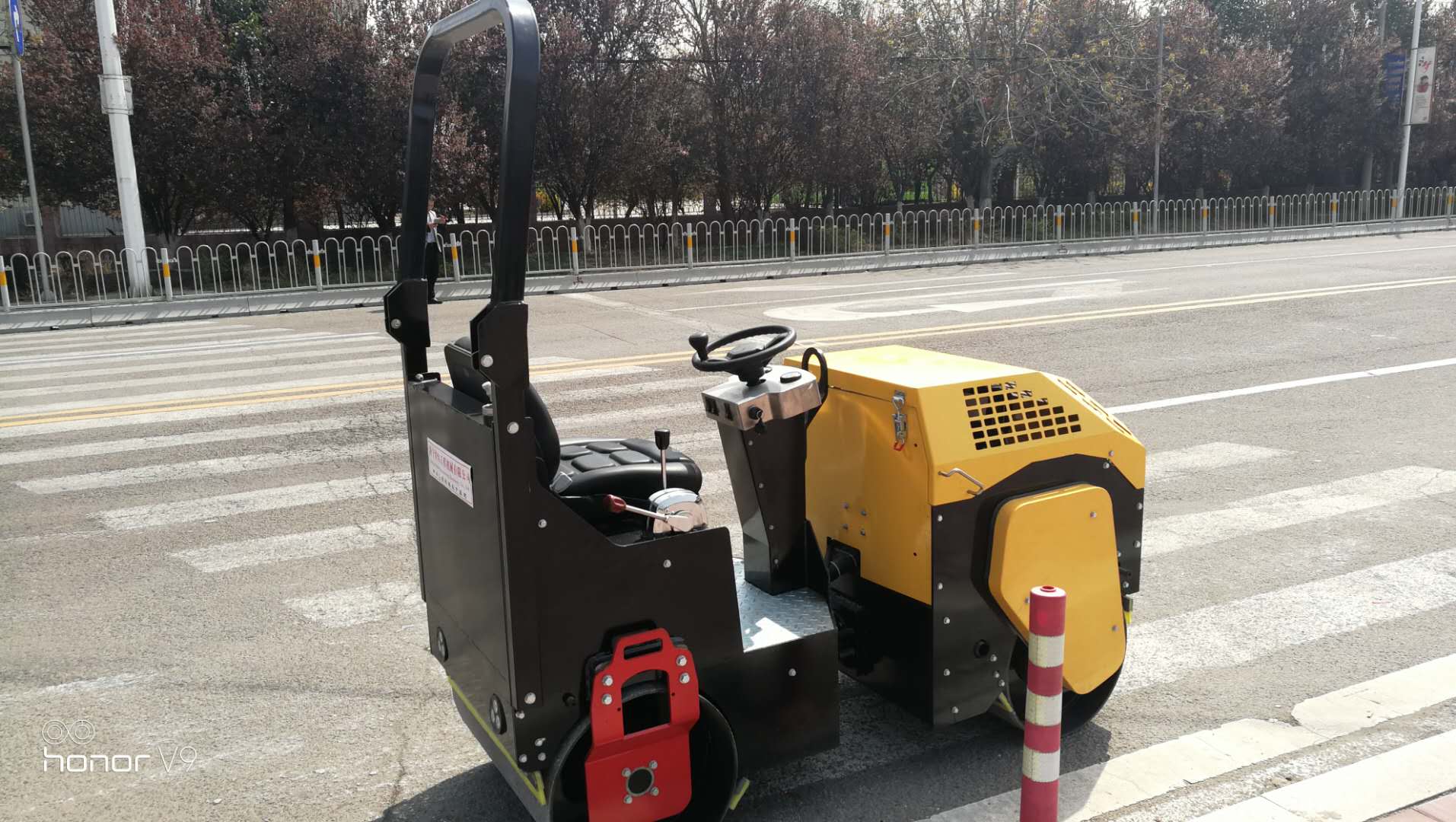 小型压路机，1吨压路机，全液压座驾式，