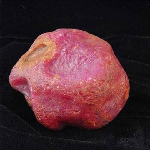 天然红宝石原石收藏市场评估
