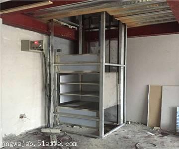 酒店,饭店,医院,部队,学校等地的厨房内部,多少用来楼上楼下的传送菜