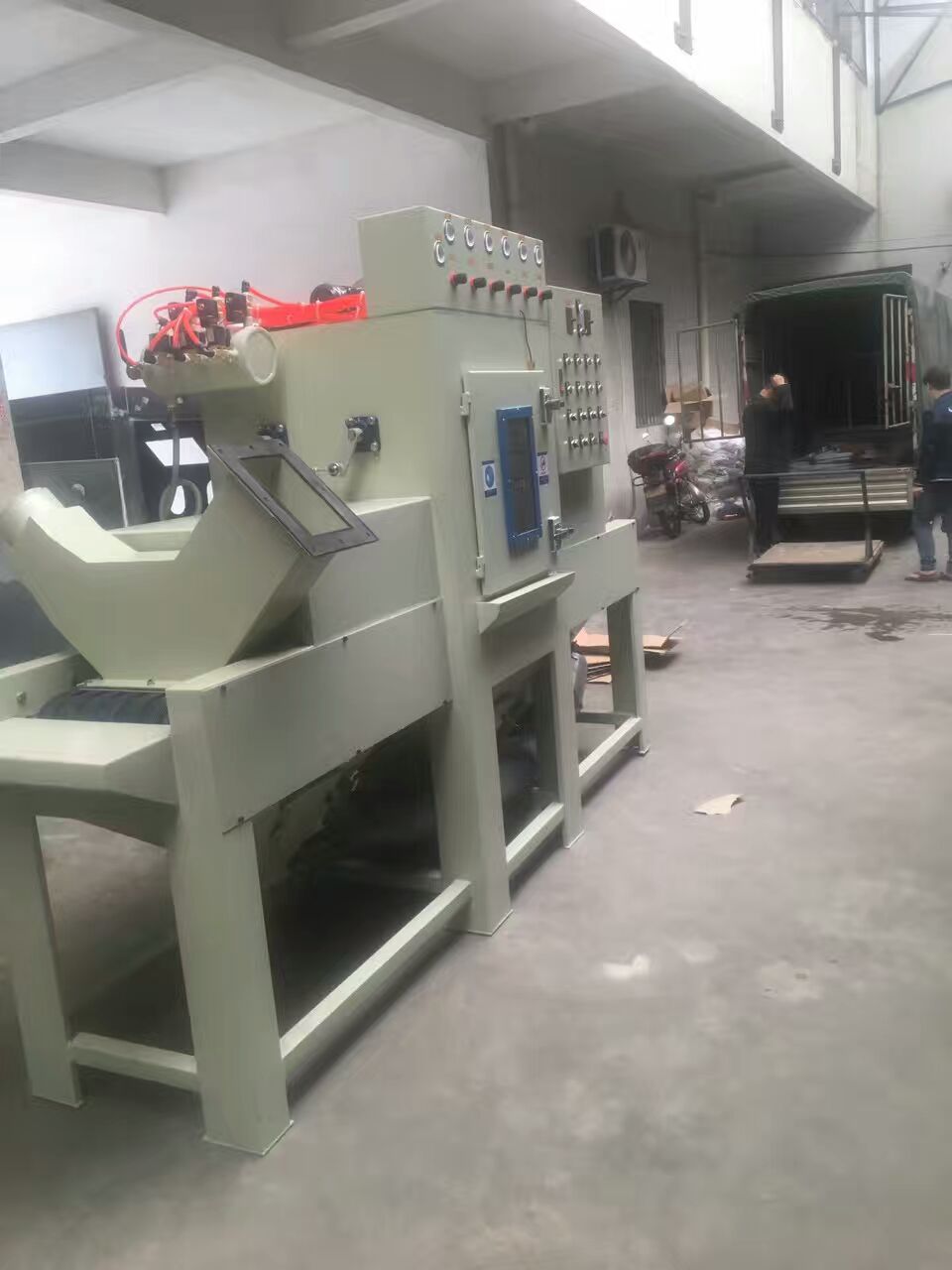 鑫隆喷砂机厂家，抛丸机直销