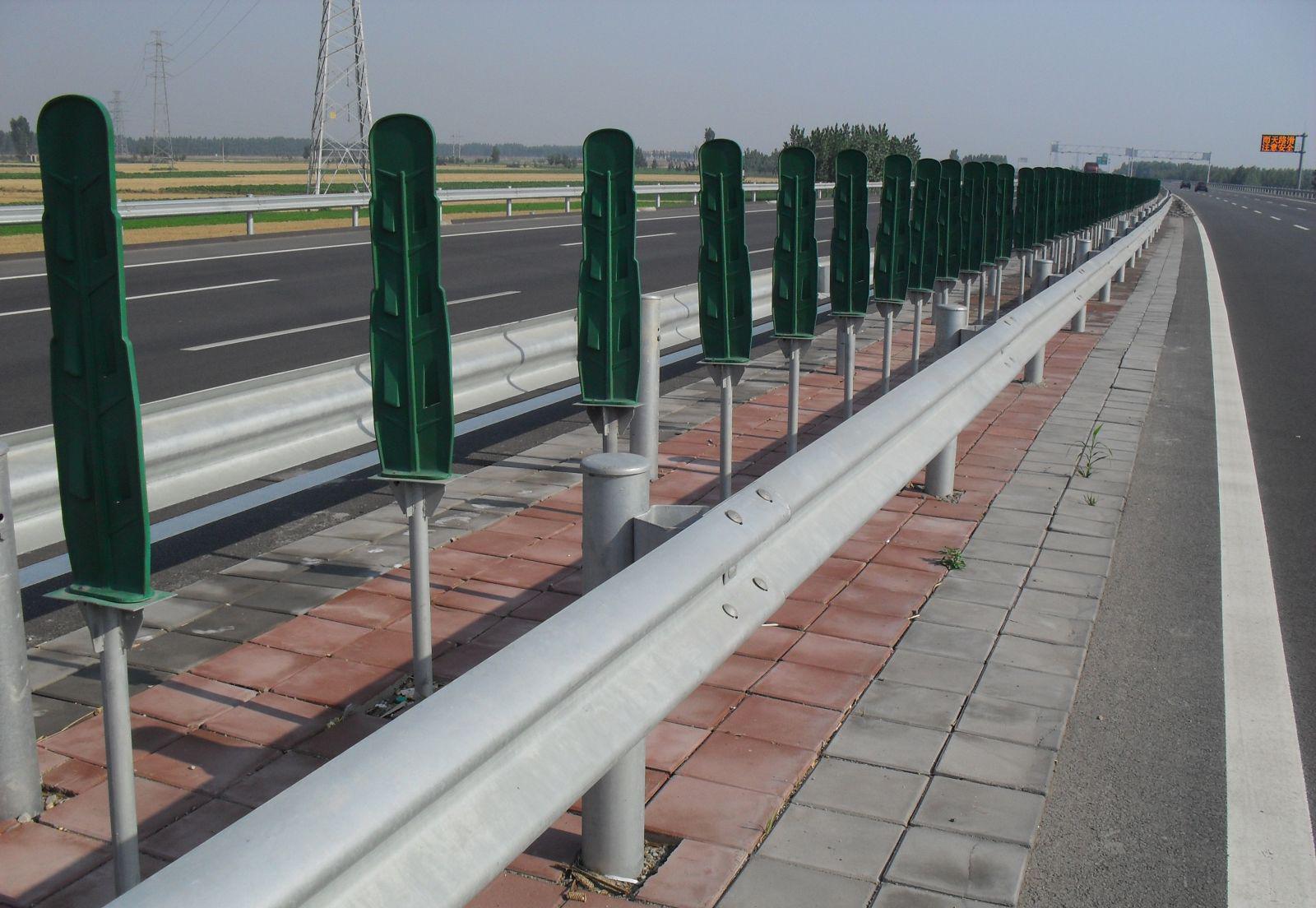 供应贵阳高速公路波形护栏板都有哪些规格