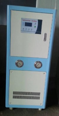 深圳冷水机