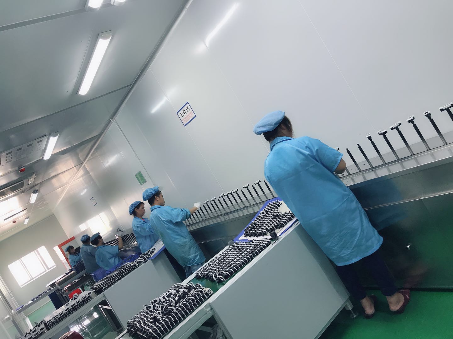自动喷涂线 自动喷漆设备 塑胶喷漆线供应